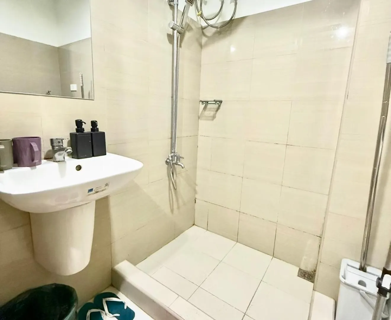 Shore 2 Residences Tower 2 16Fl Manila 0*,  Philippines